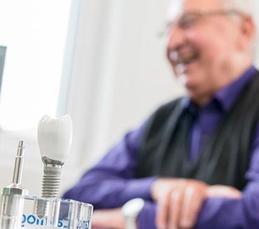 Zahnimplantate und Zahnersatz Immenstaad